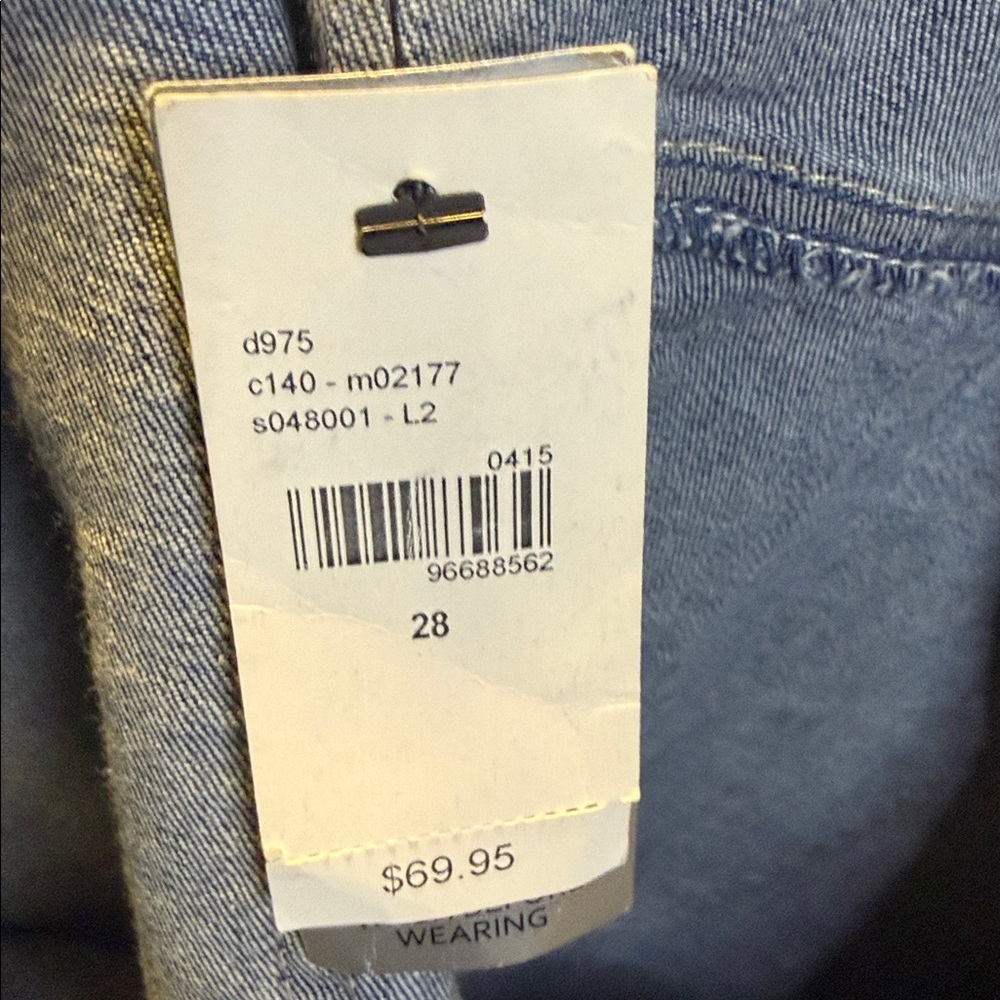 BRAND NEW LANE BRYANT Crop jeans with CUFFS - Picture 4 of 15
